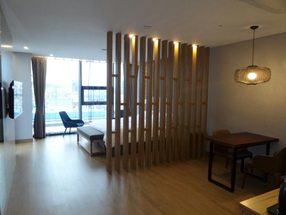 ג'ינג'ו J Square Hotel And Wedding מראה חיצוני תמונה
