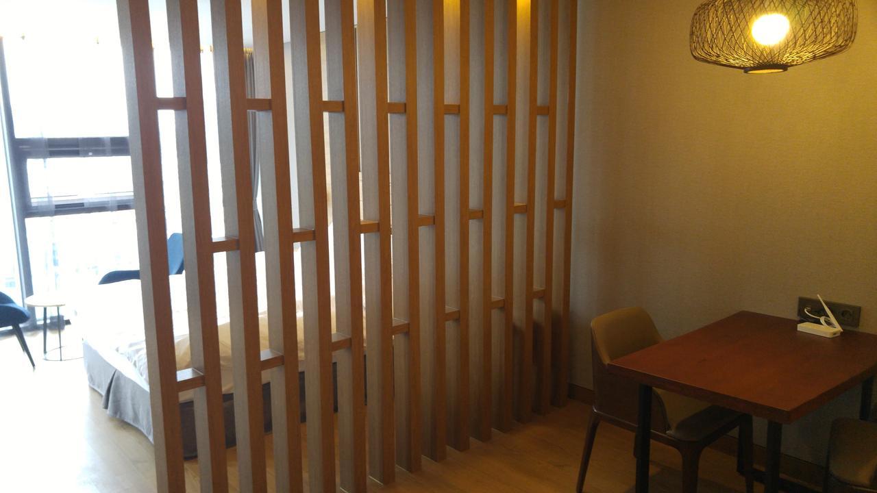 ג'ינג'ו J Square Hotel And Wedding מראה חיצוני תמונה
