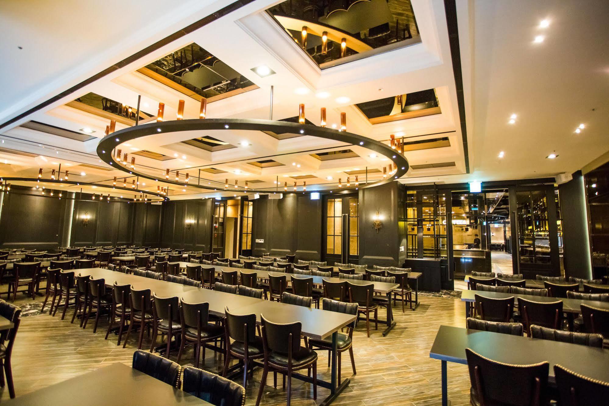 ג'ינג'ו J Square Hotel And Wedding מראה חיצוני תמונה