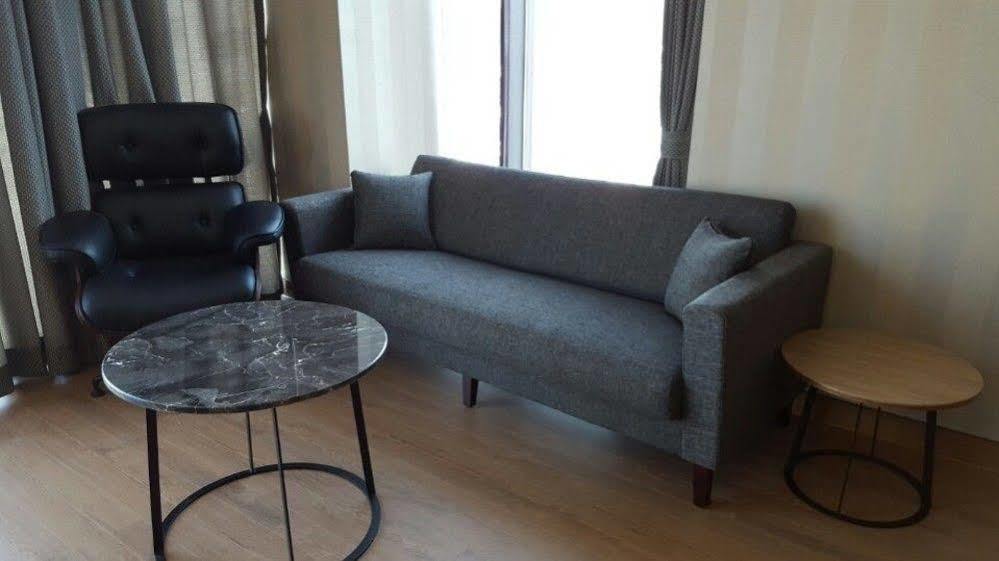 ג'ינג'ו J Square Hotel And Wedding מראה חיצוני תמונה