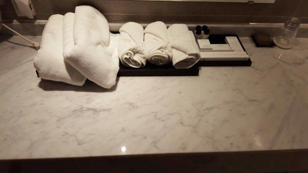 ג'ינג'ו J Square Hotel And Wedding מראה חיצוני תמונה